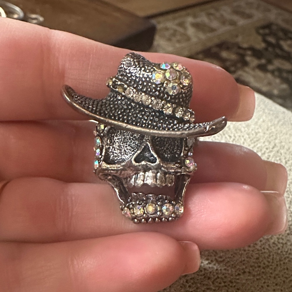 Silver Skull Ring with Rhinestones - Picture 3 of 4